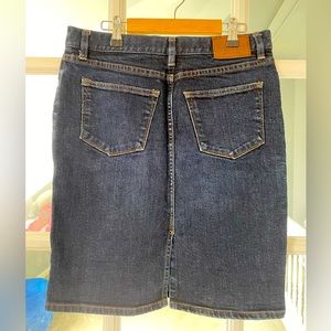 Ralph Lauren Jean (dark blue) Skirt. Size 6 Petite. Excellent condition.